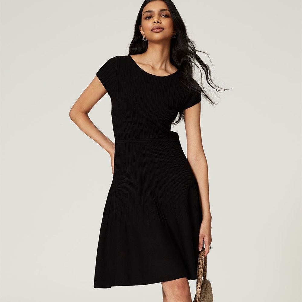 Club Monaco Ribbed Sweater Midi Dress Women’s Size XL Black Cap Sleeves Stretch
